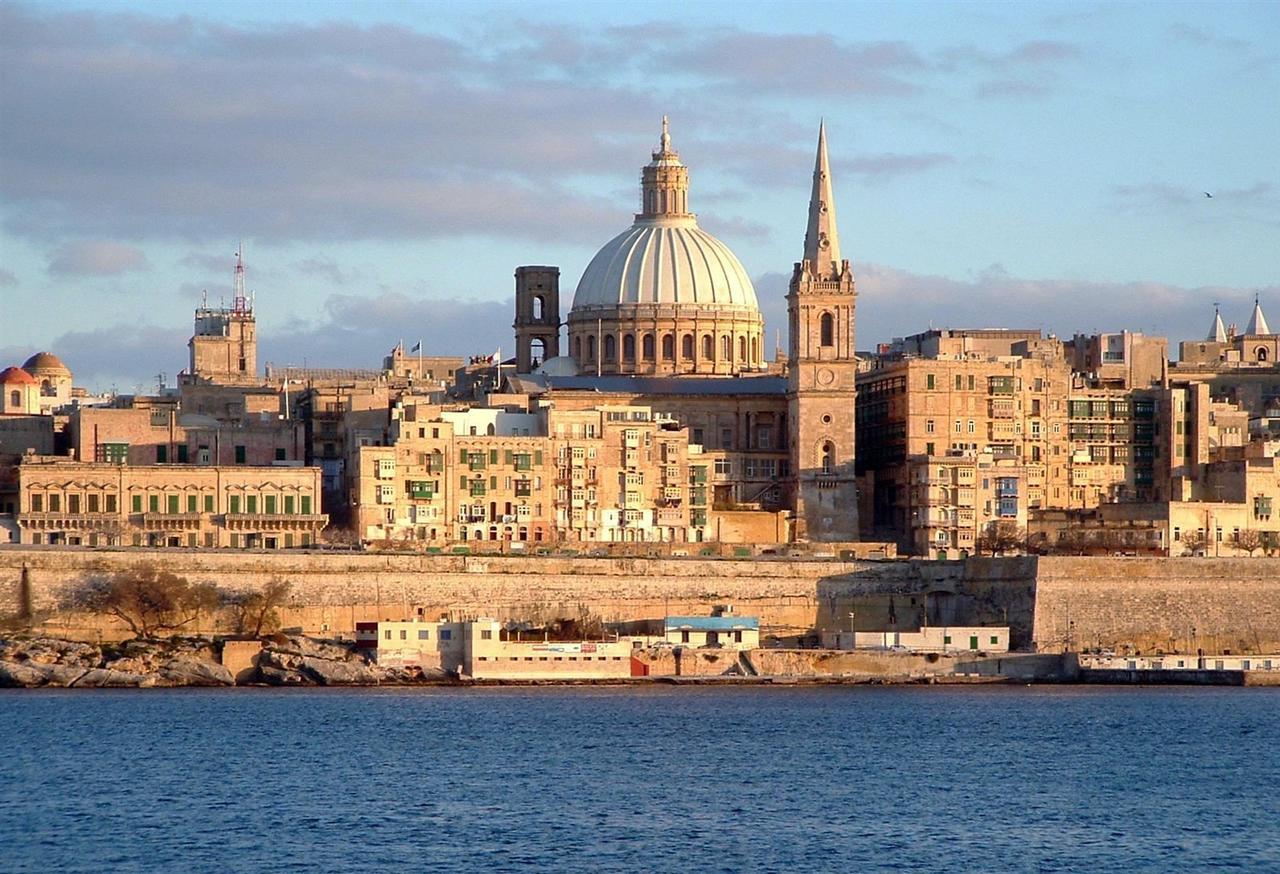 La Rive Apartment Sliema Exteriör bild